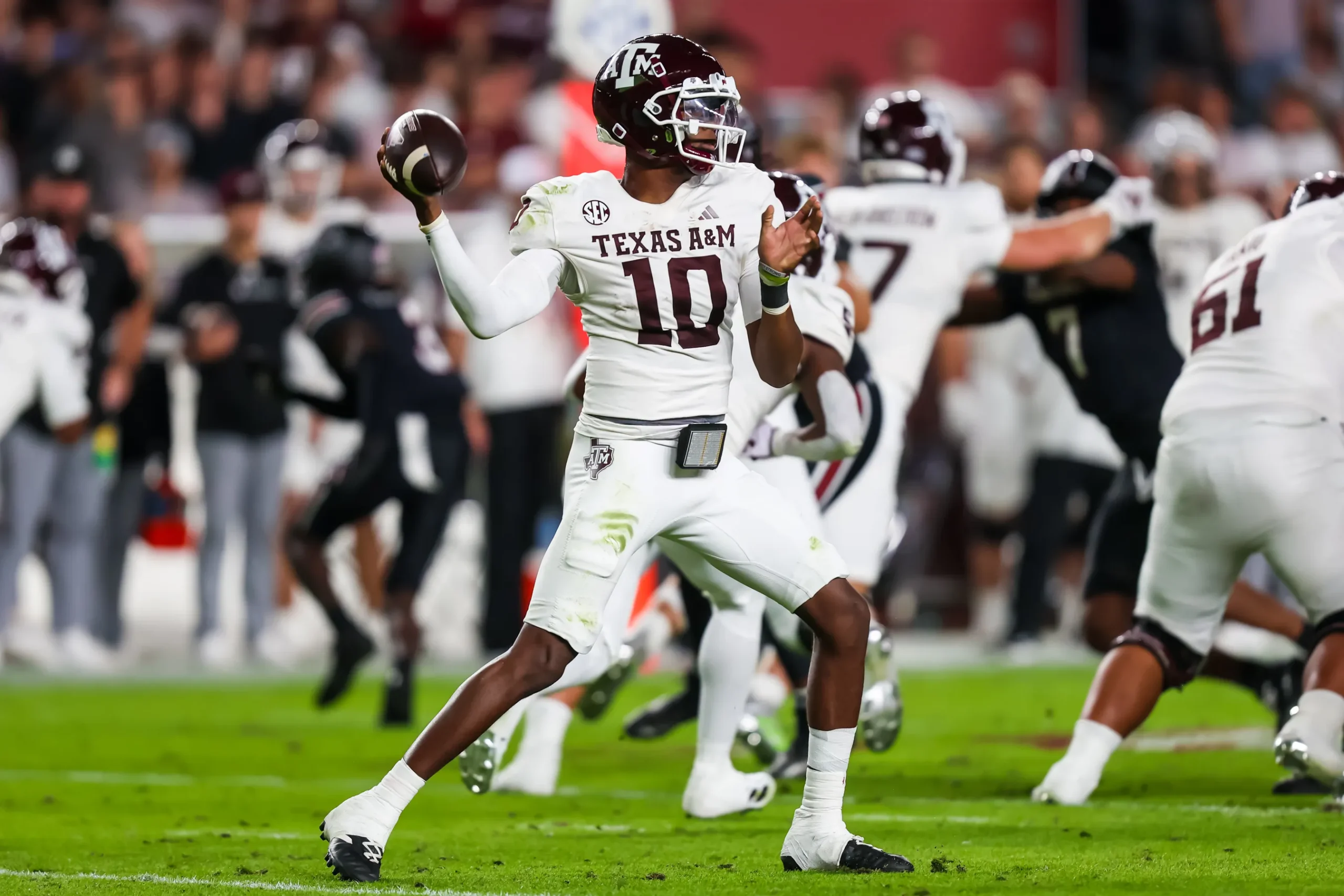 Texas A&M vs. USC: Five Excuses as to Why This Combination Will Keep the Audience on Their Toes!